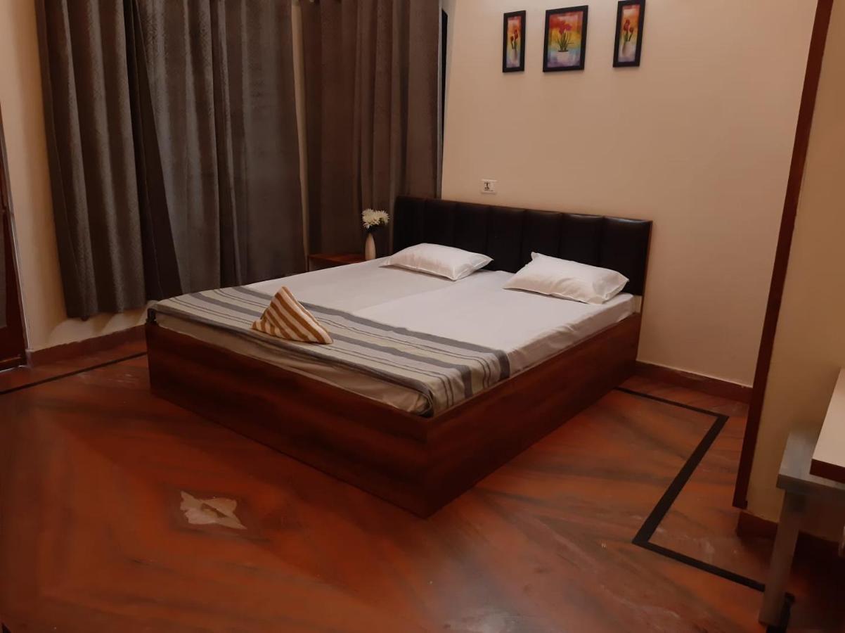 Paarijaat Homestay & Guesthouse Ayodhya Exterior foto